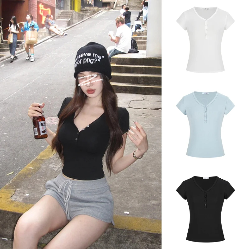 เสื้อยืดคอวีวินเทจสไตล์อเมริกัน กระดุมหน้า แขนสั้น เข้ารูป ใส่แล้วดูผอม ทรงสั้น