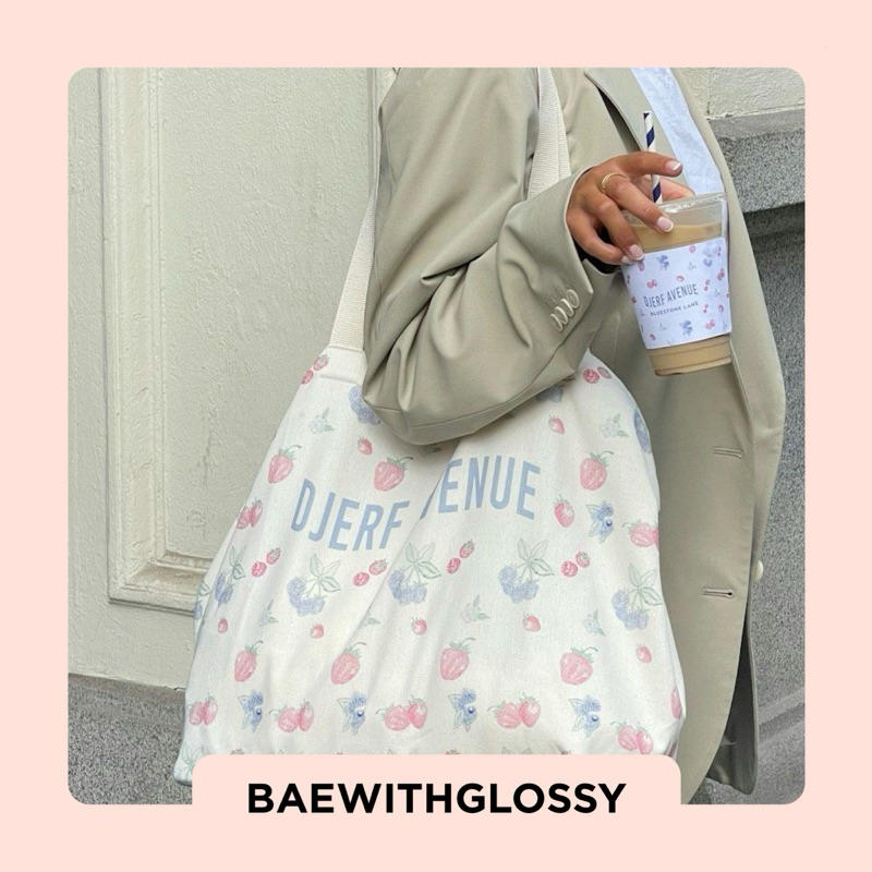 BAEWITHGLOSSY | Djerf Avenue — Tote Bag (พร้อมส่ง)