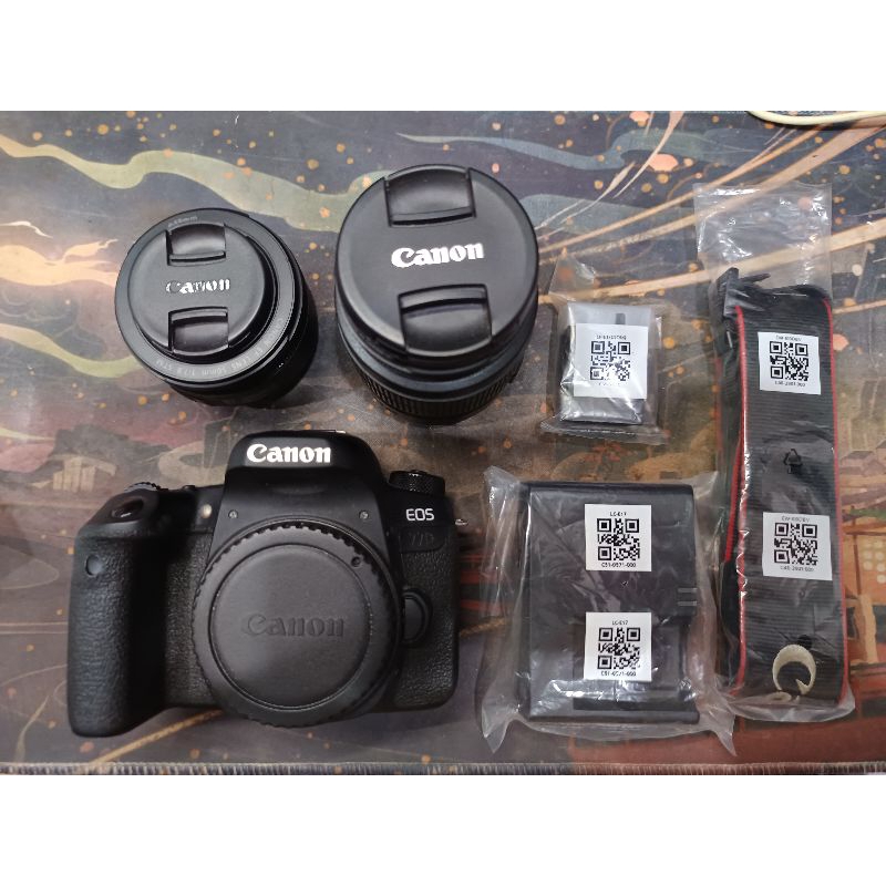 กล้อง Canon EOS 77D พร้อมเลนส์ EF-S 18-55 f3.5-5.6 IS II และ EF 50 F 1.8 STM มือสอง