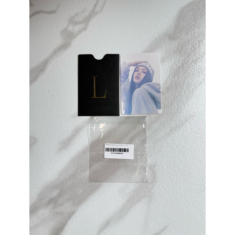 การ์ดลิซ่า / Lisa photocard from LALISA T-shirt