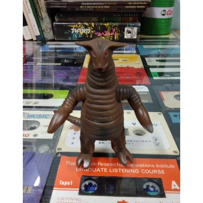 โมเดลมือสอง soft vinyls ultraman : kaiju monster sadora สภาพดี ขนาดความสูงประมาณ 10cm.