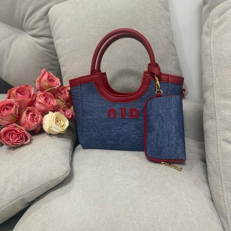 66 กระเป๋า NIDORA ทรงใบกลาง ไปพร้อมกระเป๋าตังค์ กว้าง 9 นิ้วสูง 7 นิ้ว ใส่ของได้เยอะ ️