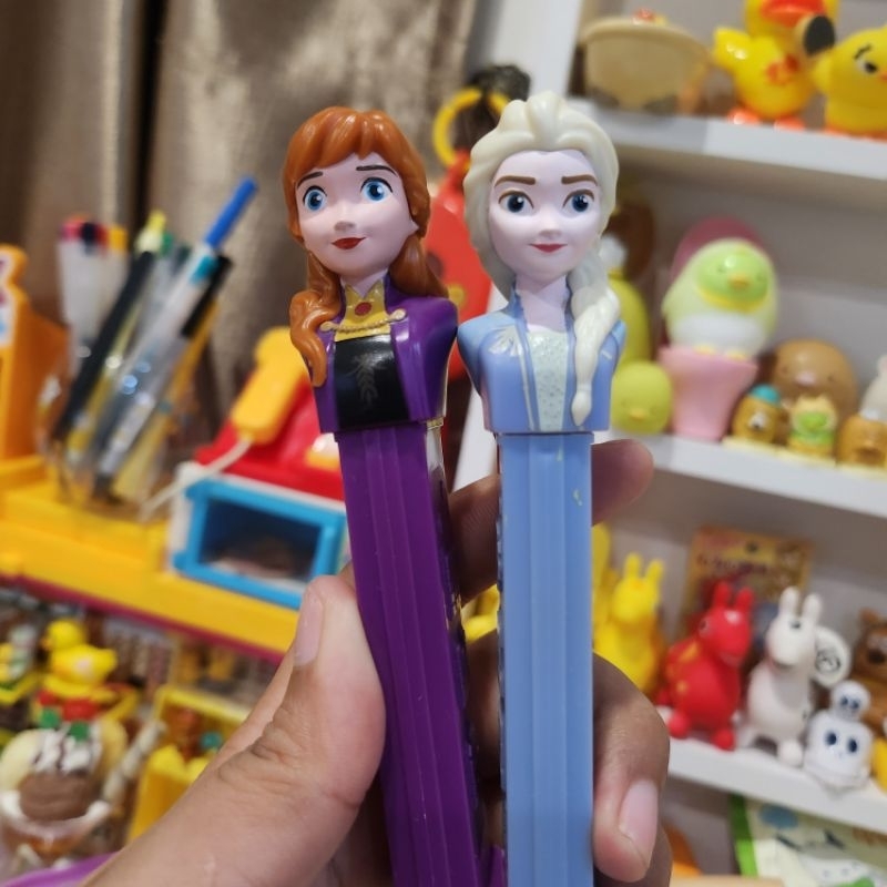 Pez candy ของสะสม แอนนา เอลซ่า  Frozen