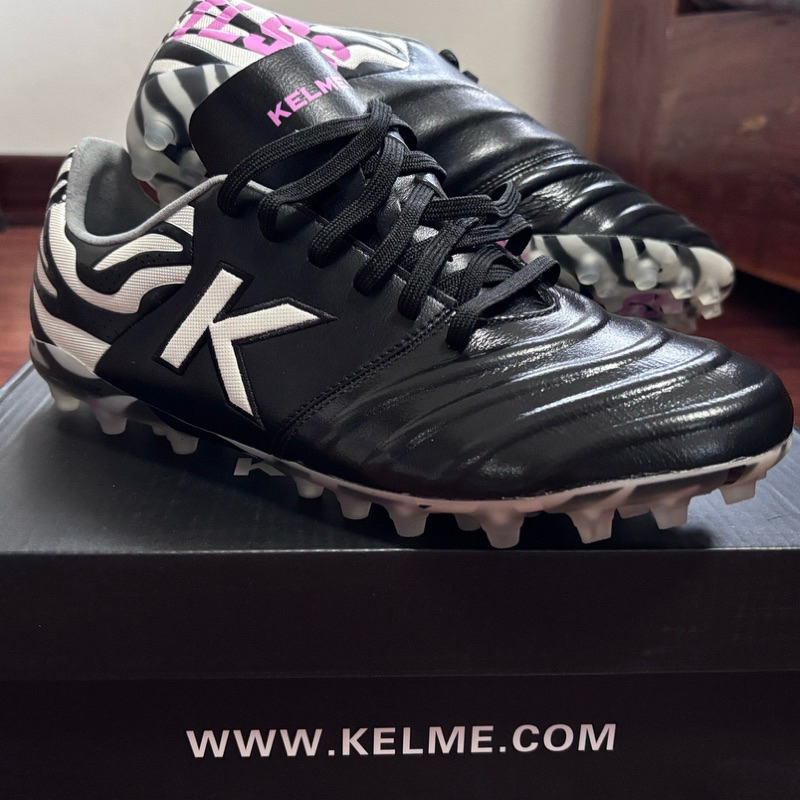 สตั๊ด รองเท้าฟุตบอล (เคลเม่) Kelme X TLSS MG Black ตัวท๊อป หนังจิงโจ้