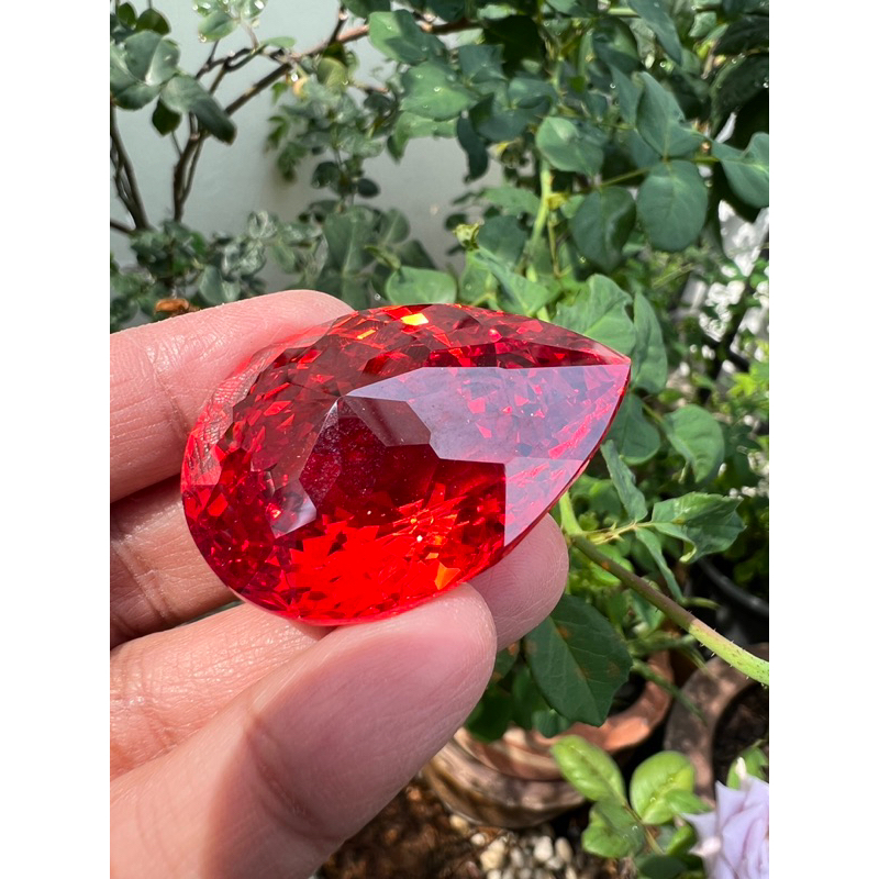 แพซ CZ ORANGE DIAMOND น้ำหนัก (1 เม็ด )212กะรัต (carats ) ขนาด 28x40 mm แพซ พลอย LAB MADE 100%.