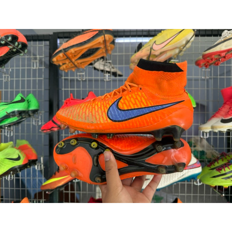 Nike Magista FG (หุ้มข้อ)