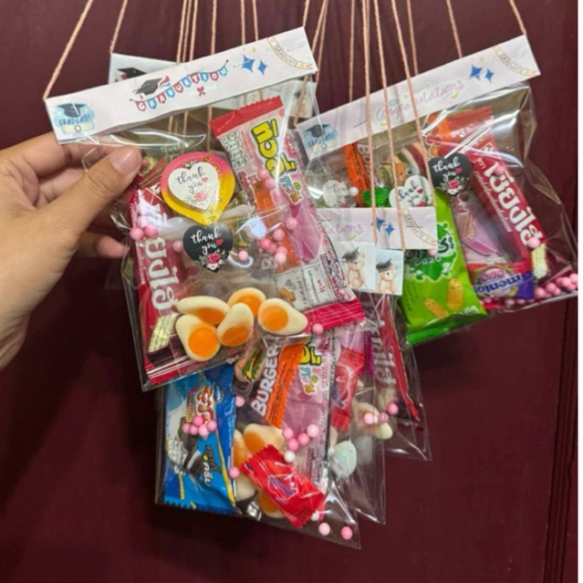 พร้อมส่ง ขนม ห้อยคอ ถุงละ10 บาท congratulations ของแจกวันวาเลนไทน์ เทศกาล วาเลนไทน์ Valeantine ปัจฉิม แจก ของขวัญ