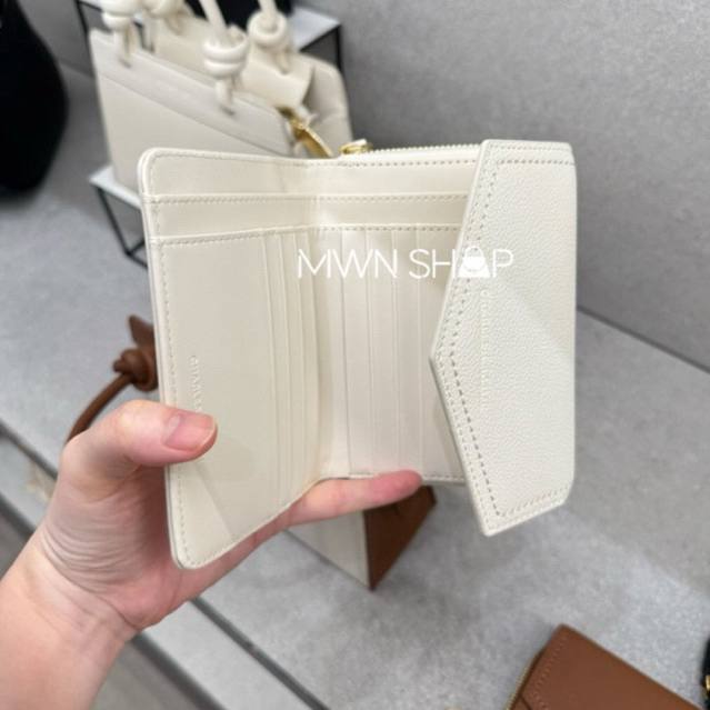 Charles&keith มีโค้ดลด30% Stitch Trim Envelope Wallet กระเป๋าสตางค์ใบสั้น ของแท้จากชอป