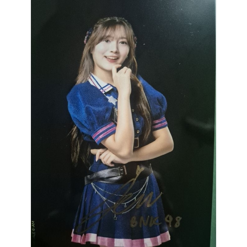 BNK48 Box set Oshiphoto+Autograph ลายเซ็นตจริง จากงานWhisper Roar : BNK48 Original Stage🫶
