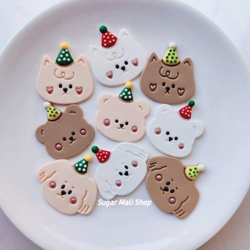 🐱🐶🐻น้ำตาลกัมเพสรูป🐱น้องแมว🐶น้องหมา🐻น้องหมี🎉สวมหมวกปาร์ตี้🎂ตกแต่งเค้กและเบเกอรี่ต่างๆ ราคาต่อ1ชิ้น ทานได้นะคะ