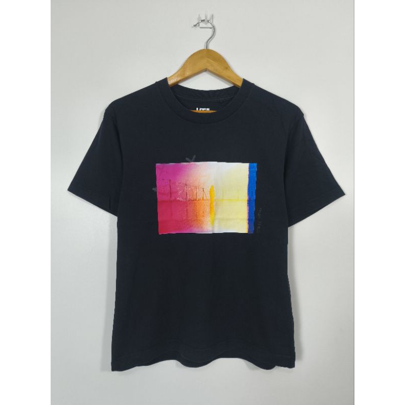 เสื้อยืด Uniqlo UT สีดำ มือสอง