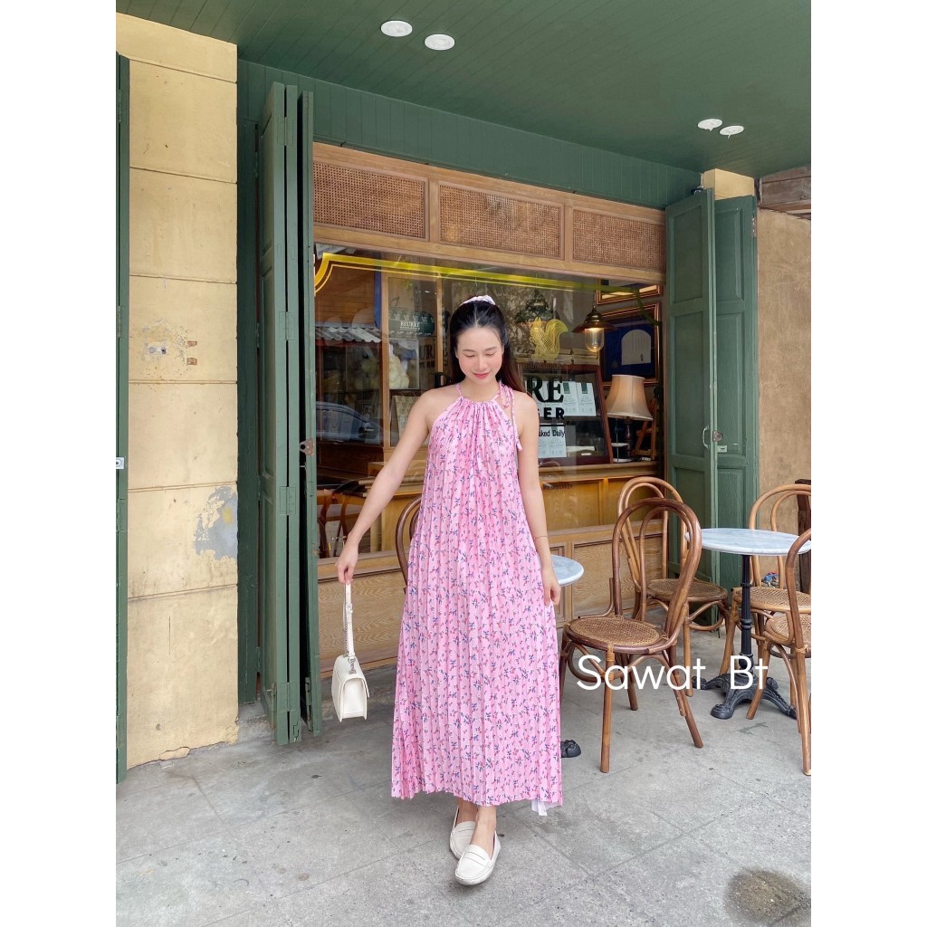 Sawat bt เดรสอัดพลีทลายดอก สินค้าพร้อมส่ง