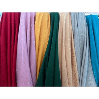 ผ้าเมตร ผ้าแจ๊คการ์ด ผ้าซาตินลายดอก หน้ากว้าง 55 นิ้ว หน่วยข…