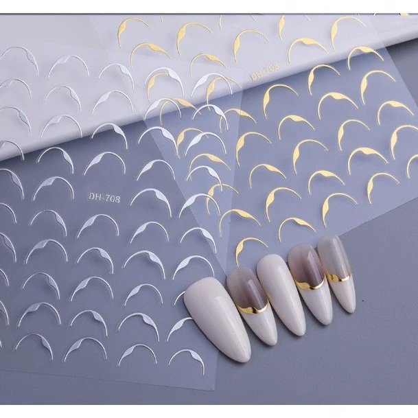 K2.สติ๊กเกอร์โค้ง ช่วยงาน French Nails เพนท์ปลายเล็บ ให้ดูโดดเด่นมากยิ่งขึ้น มีกาวในตัว สะดวกม๊ากกก