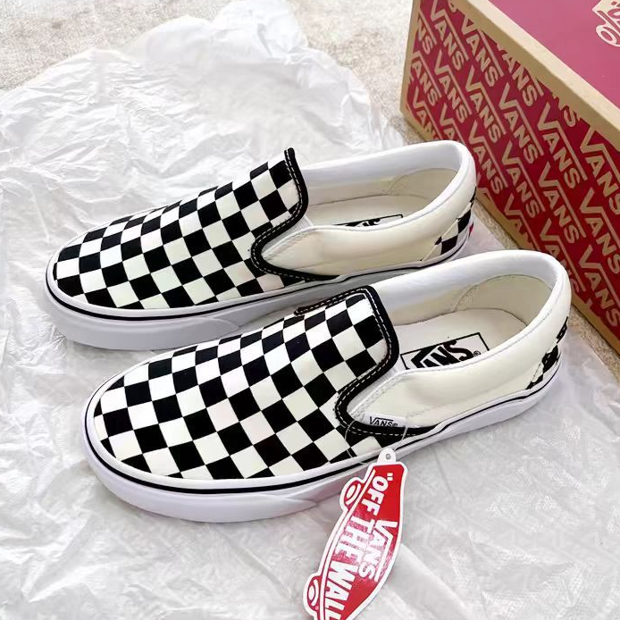 จัดส่งที่รวดเร็ว Vans OFF THE WALL slip-on Checkerboard Classic รองเท้าผ้าใบ Sneakers