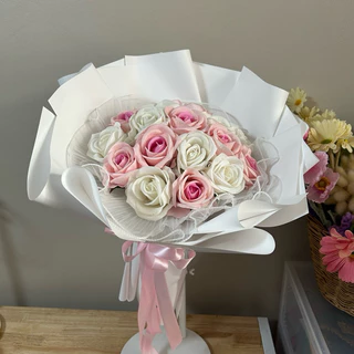 ช่อดอกกุหลาบ *ดอกปลอม* (ห่อช่อทรงกลม) V1📌จำกัด 1ช่อ/ 1 ออเดอร์ 📌 ช่อกุหลาบวาเลนไทน์✏️เขียนการ์ดแจ้งในแชท/หมายเหตุ✏️