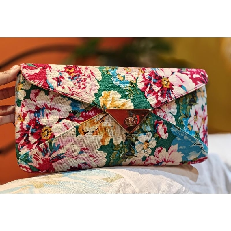 กระเป๋าครัทช์จากญี่ปุ่น TSURU by MARIKO OIKAWA