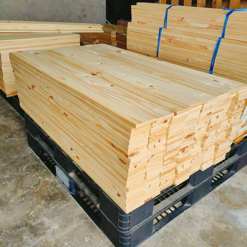 ไม้สนมือ1 พร้อมไสเรียบ 4 ด้านขนาด หนา 0.8 เซน กว้าง 7.5 เซน ยาว 120 เซน ราคา 280 บาท/มัด ( 1 มัดมี 4 ท่อน) - รูปที่ 4