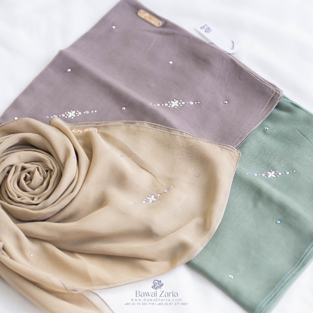 ZARIA Crystal Bawal ผ้าคลุมบาวาประดับคริสตัล