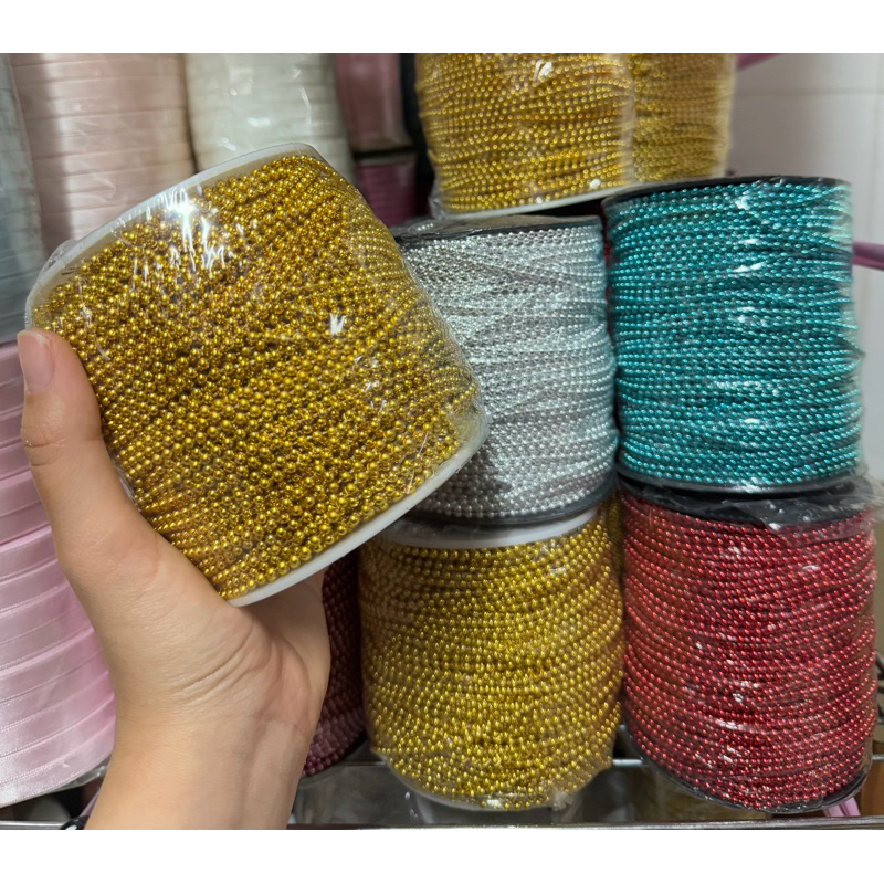 มุกเส้นเงิน ทอง  3m  มี5สีให้เลือก ขายเป็นม้วนม้วนละ100หลา(ล้างสต็อก หมดแล้วหมดเลย)