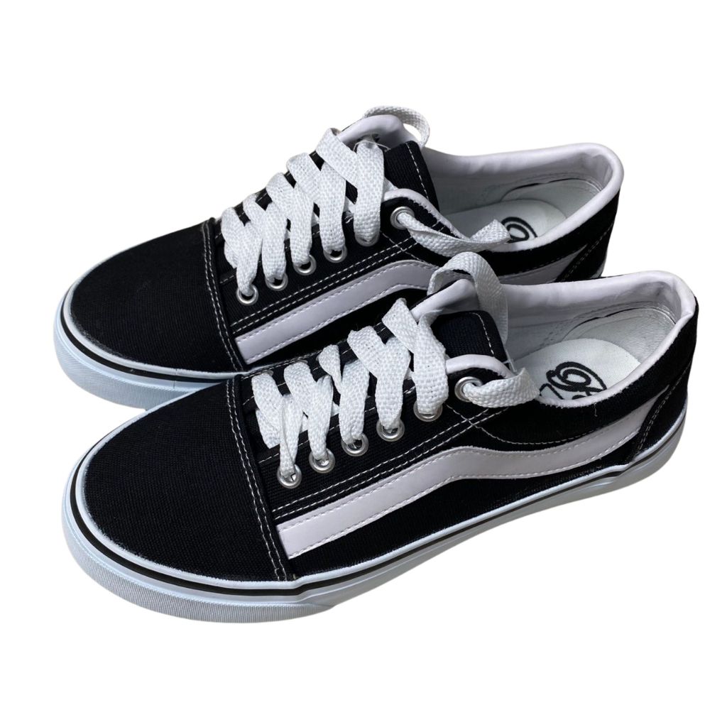 รองเท้าPando รุ่น E8 แฟชั่นรุ่นฮิต ใส่แล้วมีสไตล์ มีไซซ์ 39-45