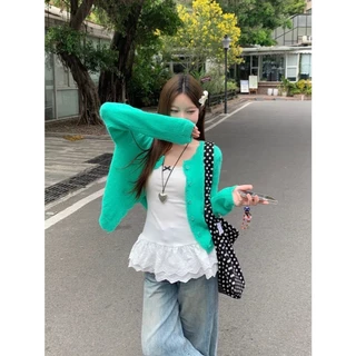 ส่งทันที Cici(NO. Q889/J2068) เสื้อสายเดี่ยวผ้ายืด สีพื้น แต่งชายระบายลูกไม้ ปักโบว์มินิมอล สำหรับซัมเมอร์นี้