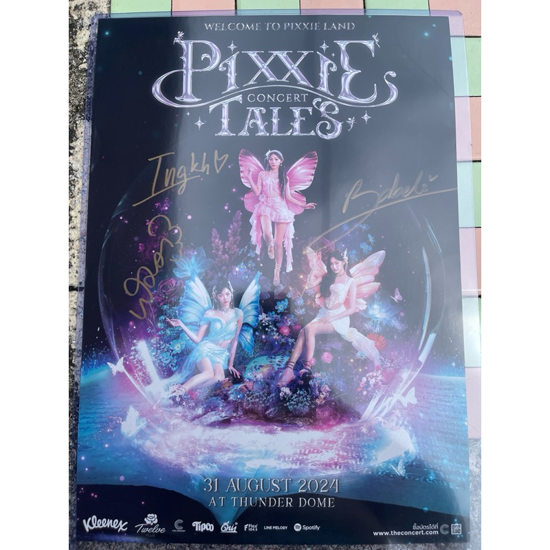 โปสเตอร์ PiXXiE พิกซี่ ลายเซ็นงาน PiXXie Tales Concert posters pixxie