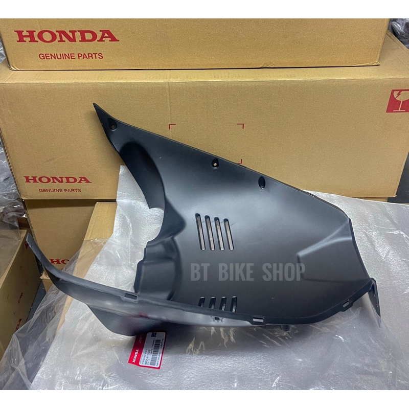 ฝาครอบหน้าตัวล่าง Pcx160 ปี2025 (อกไก่หลังล้อหน้า) แท้ศูนย์
