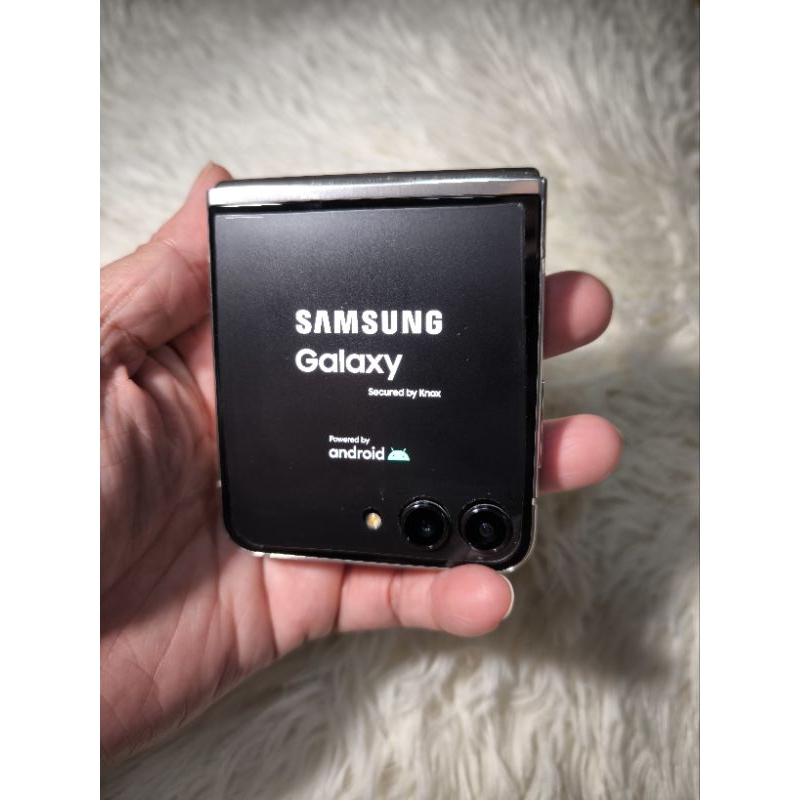 samsung Z flip5 (มือสอง)