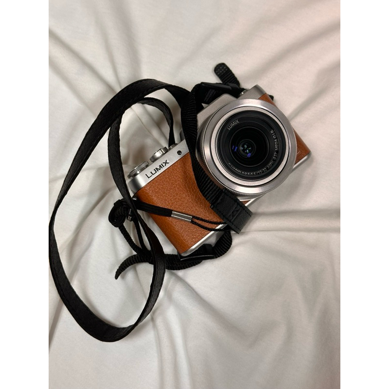 Panasonic Lumix GF8 กล้อง mirrorless (พร้อมกล่อง)