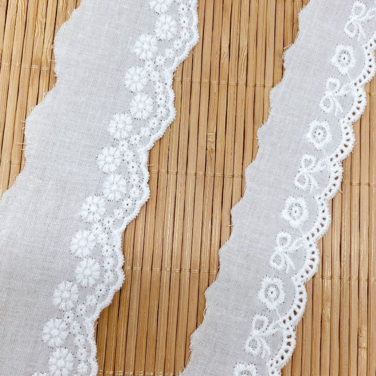 Macraft  เทปตกแต่งเสื้อผ้า ผ้าคอตตอนปักลายดอกไม้ เย็บระบาย ตกแต่งเสื้อผ้า กระเป๋า ตุ๊กตา DIY เทปกุ๊น