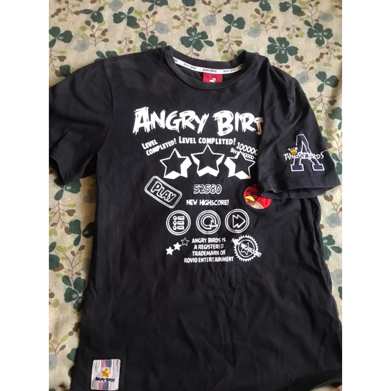 เสื้อ angry bird มือ2ของแท้ ไซส์ S มีตำหนิสีตกเยอะ ขอคนรับได้