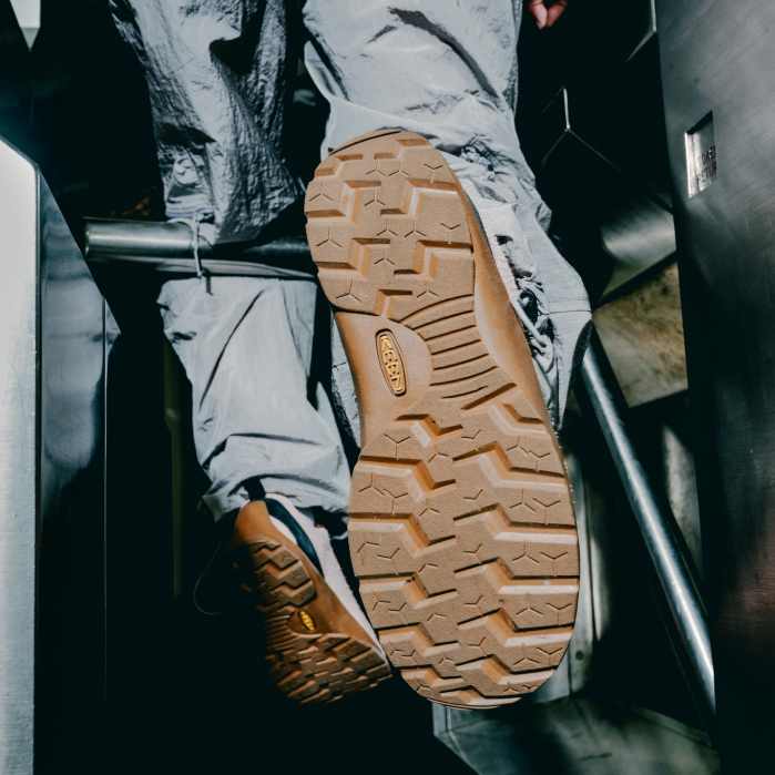 Keen รองเท้าผู้หญิง รุ่น Women's Jasper Sneaker x Highsnobiety