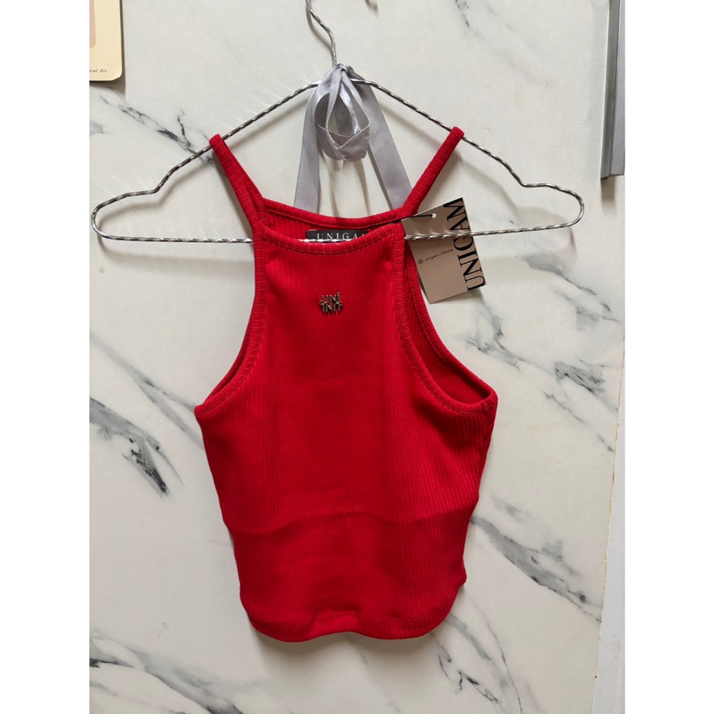 เสื้อกล้ามยืด สายเดี่ยว สีแดง แบรนด์ Unigram