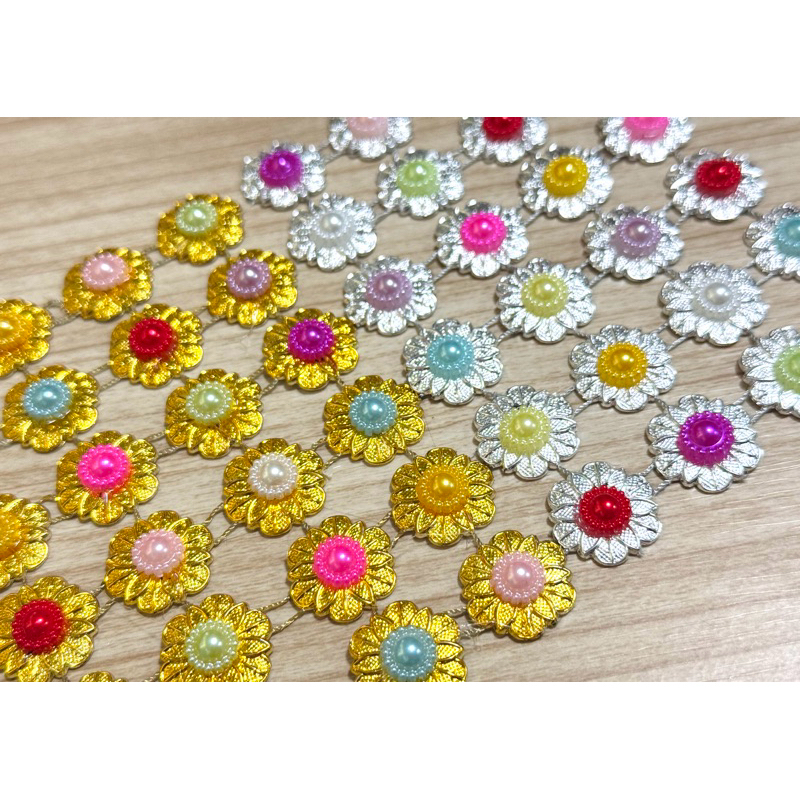 สังวาลกลมประดับมุกครึ่งชีกคละสี ขนาด15มิล สินค้าพร้อมส่ง