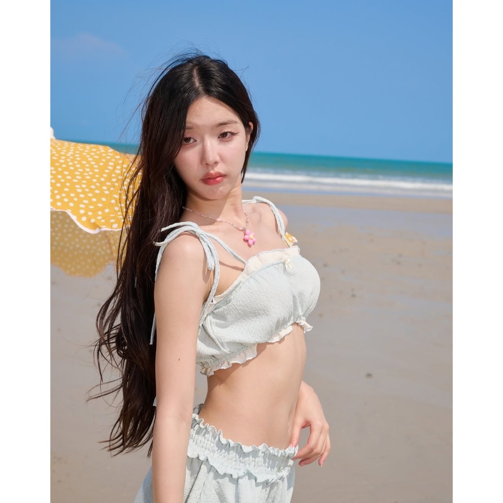 พร้อมส่ง🤍 // AVAALENE.TH - BEACH CLUB - CLOUDNY TOP (เฉพาะเสื้อ)