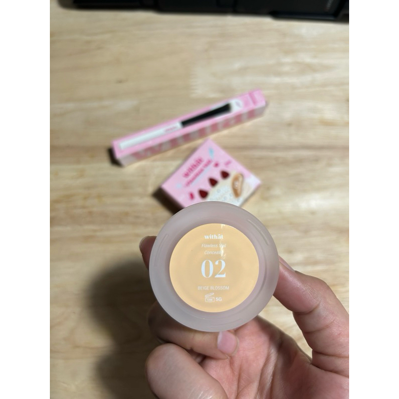 ส่งต่อ เบอร์ 02 คอนซีลเลอร์วิทแทท Withat Flawless veil concealor วิทแทท ฟลอว์เลส เวล คอนซีลเลอร์