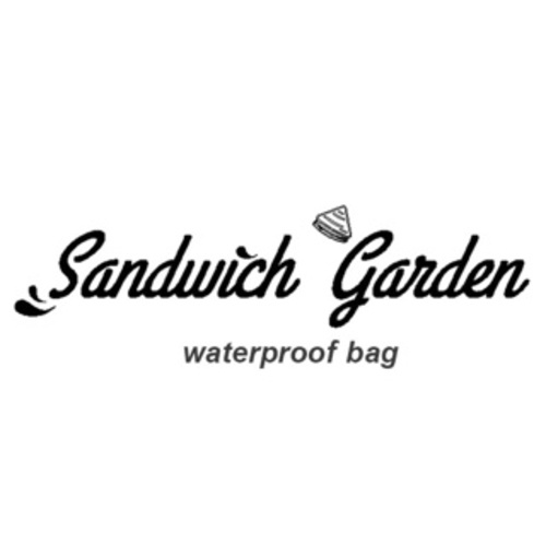 กระเป๋าสะพายไหล่แนวนอน วัสดุผ้าเคลือบกันน้ำแบบเนื้อด้าน แบรนด์ Sandwich Garden