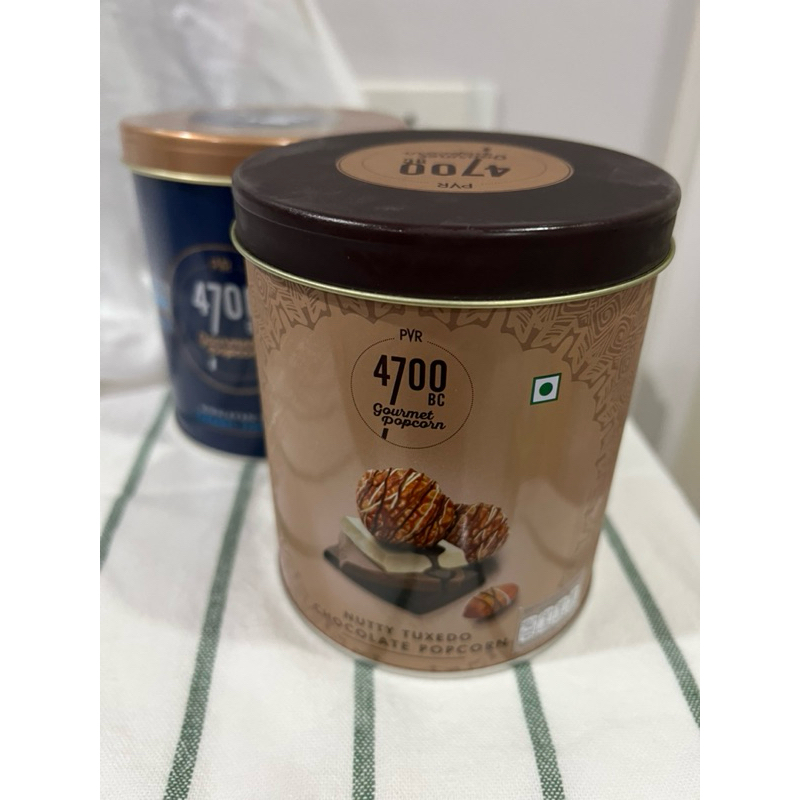 4700BC Nutty Tuxedo Popcorn 4700BC ป๊อบคอร์นช็อกโกแลตผสมอัลมอนด์ 150 กรัม exp 15/01/2026