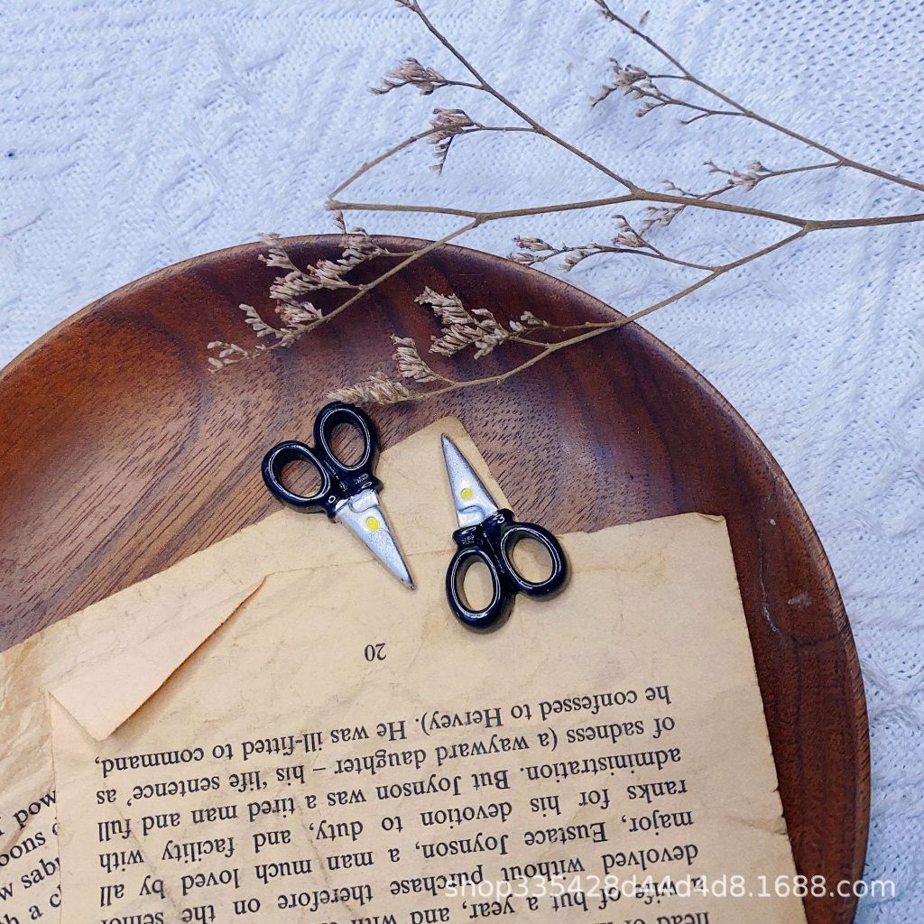 j222กรรไกรจิ๋วของเล่นแพ็คละ 10 ชิ้น