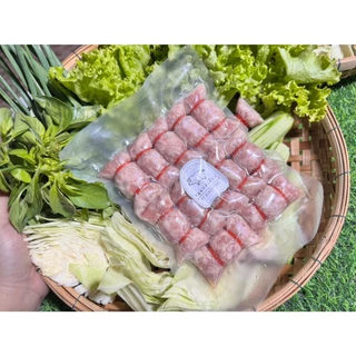 แหนมหมู ทำสดใหม่ทุกวัน ไม่ใส่สี ไม่ใส่สารกันบูด เปรี้ยวกำลังพอดี สามารถนำไป อบ ย่าง หรือทอดได้ ทำอาหารได้หลายเมนู