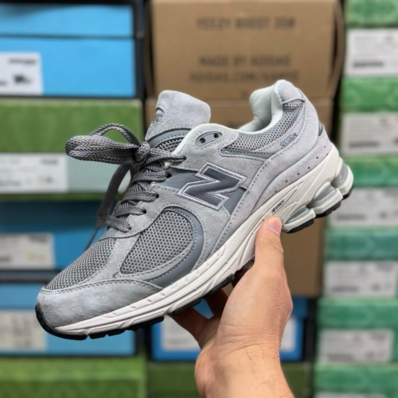 รองเท้าผ้าใบผู้ชาย รุ่น 2002R พร้อมกล่องแบรนด์📦 รองเท้าผ้าใบผู้หญิง Unisex ใส่สบาย