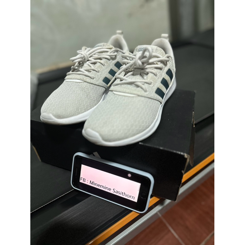 รองเท้าวิ่ง สีขาว Adidas