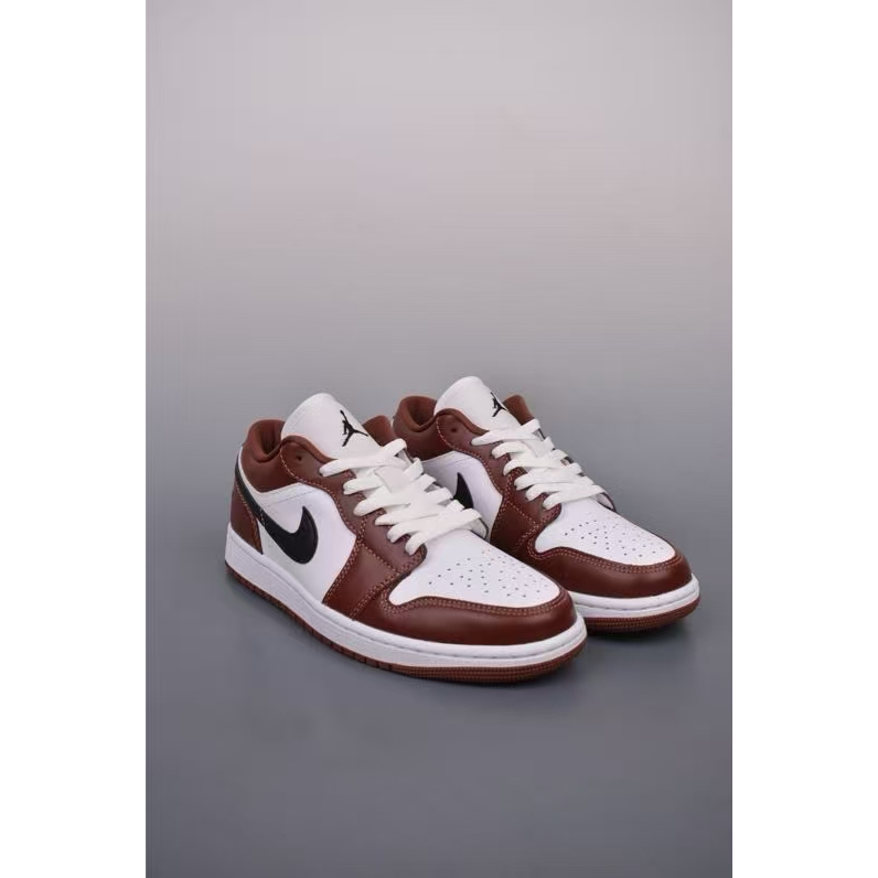 Nike Air Jordan 1 Low  ขาว ดำ แดง รองเท้าบาสเกตบอลกีฬา