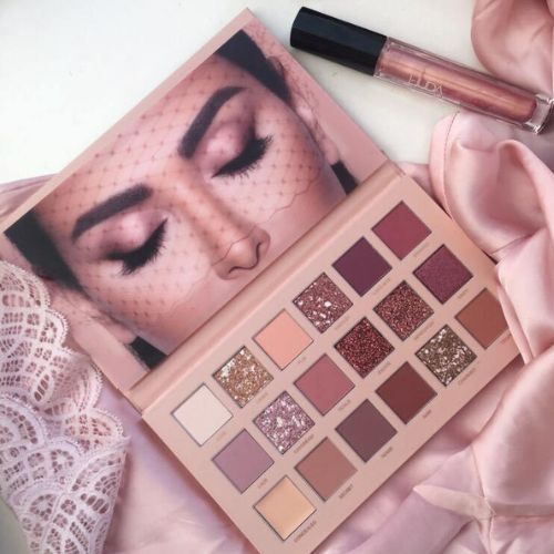 The New Nude Eyeshadow Palette พาเลตต์อายแชโดว์รุ่นใหม่ล่าสุดที่สาวๆรอคอย โทนสีนู้ด ชมพู ดูละมุน ประกอบไปด้วย 18 เฉดสีสว - รูปที่ 3
