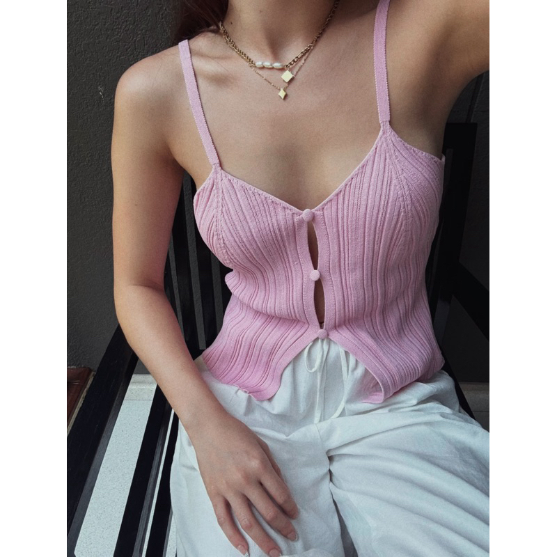 Lahv The Label - Isla Knit Top เสื้อสายเดี่ยวกระดุม