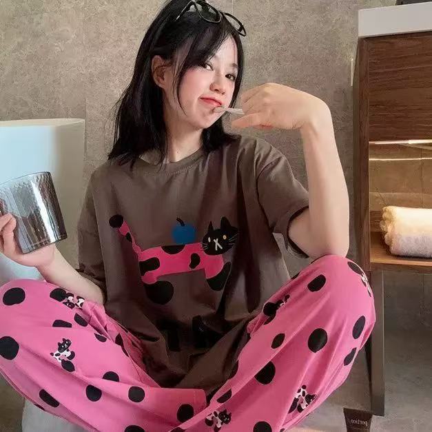 3600 E ชุดนอนน่ารักลวดลายการ์ตูน ชุดนอนคอกลมแขนสั้นขายาว เนื้อผ้านิ่มไม่เคืองผิว มีหลายสีและไซส์ให้เลือก