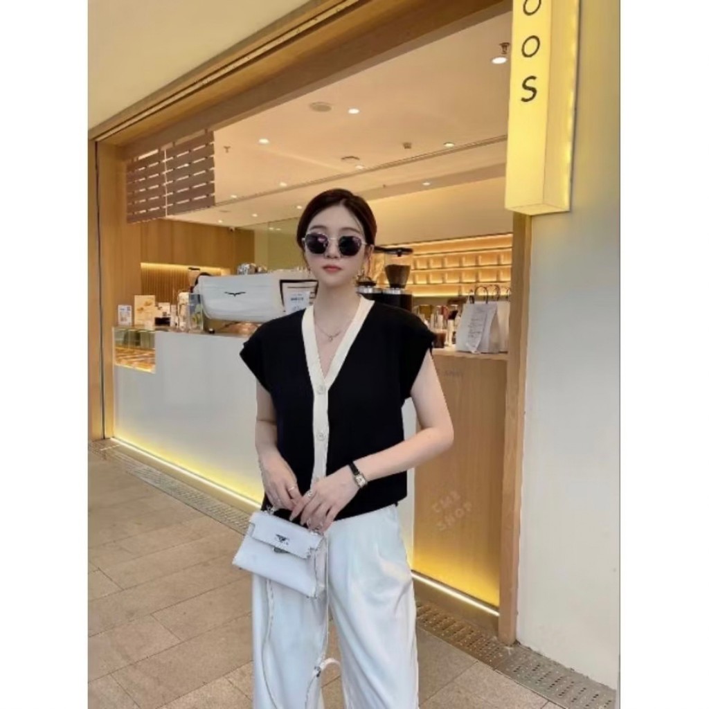 ( เฉพาะเสื้อ ) เสื้อทรูโทนผ้าวูลเวฟ สไตล์เกาหลี คอวีกระดุมหน้า A5987