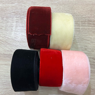 🇹🇭ริบบิ้นกำมะหยี่ กว้างประมาณ 3.8 - 4 เซนติเมตร ยาว 1 เมตร(1…