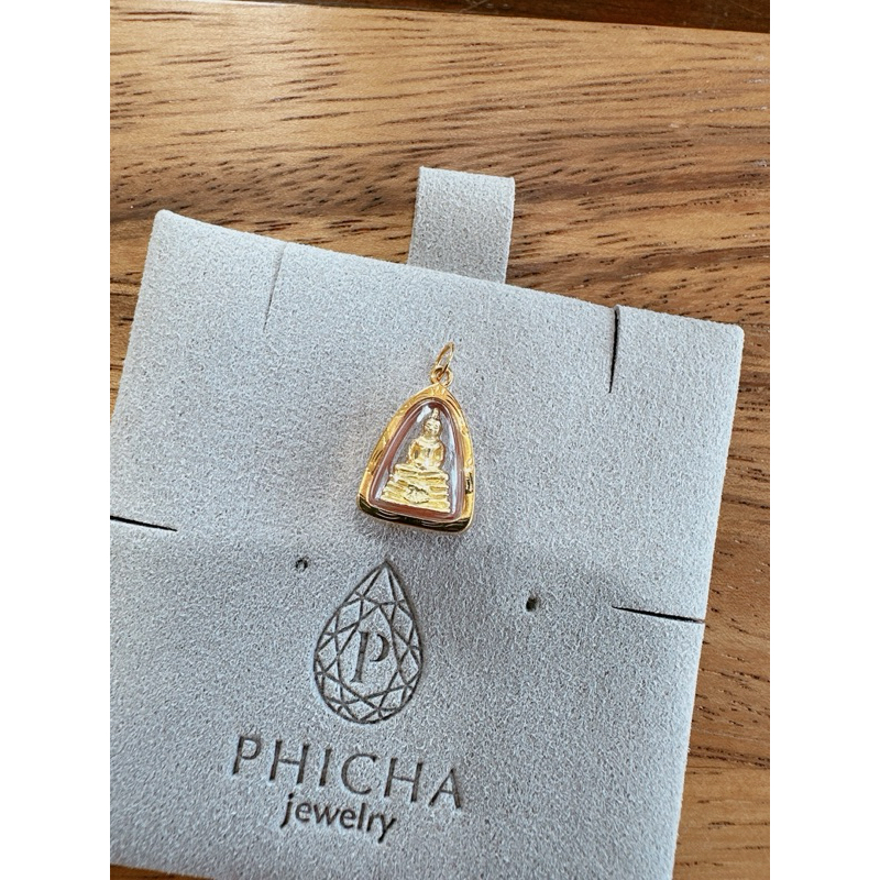 จี้หลวงพ่อโสธร เลี่ยมกรอบ90% กรอบตัดลายกันน้ำสวยมากๆค่ะ